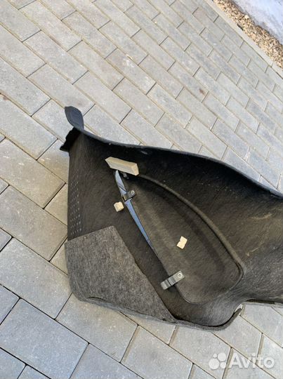 Hyundai Solaris правая обшивка багажника седан