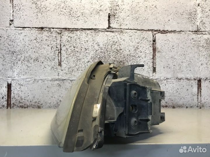 Фара правая Ford Mondeo 3 лифтбек 1.8 2002