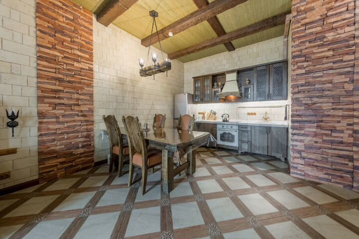 3-к. квартира, 75 м², 2/4 эт.