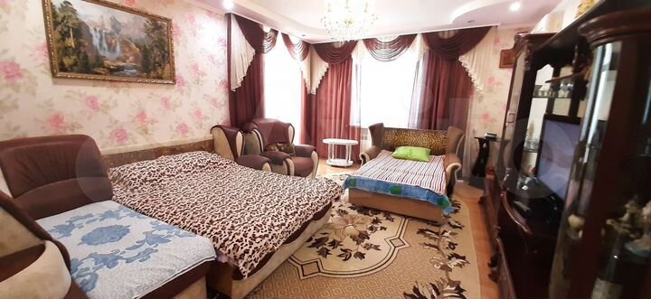 2-к. квартира, 70 м², 1/5 эт.