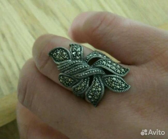 Кольцо из серебра с марказитами