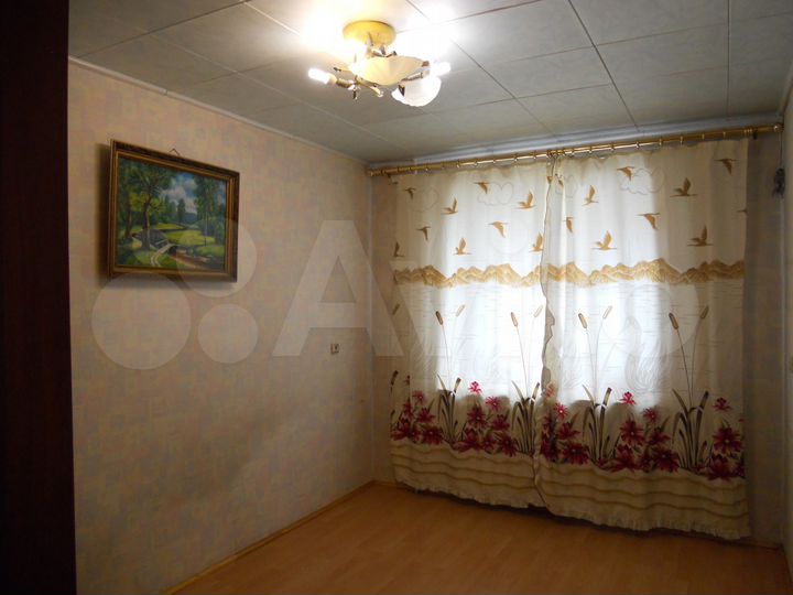 2-к. квартира, 47 м², 4/10 эт.