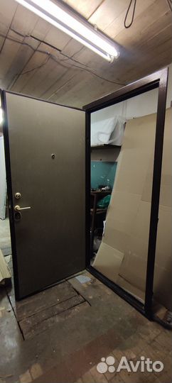 Дверь входная металлическая