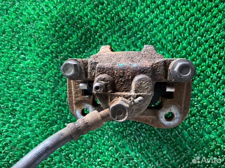 Суппорт тормозной прав. зад. Toyota RX350, Rx400H