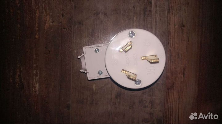 Штепсельный разъем для электроплиты