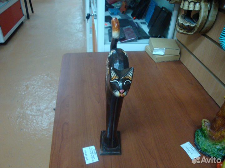 Фигурка кошка 30 см дерево