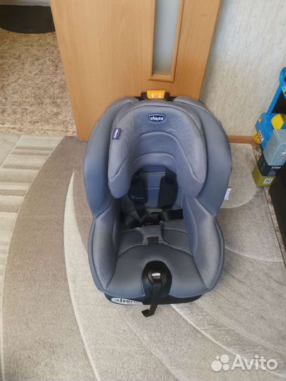 Детское автокресло 9 до 18 кг chicco
