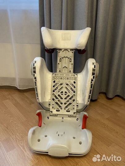 Автомобильное кресло britax romer xp sict 15-36 kg