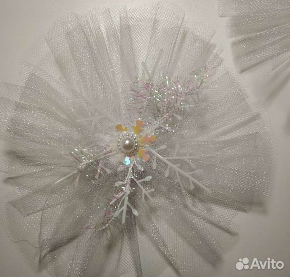 Бант снежинка на резинке новогодний 2 шт