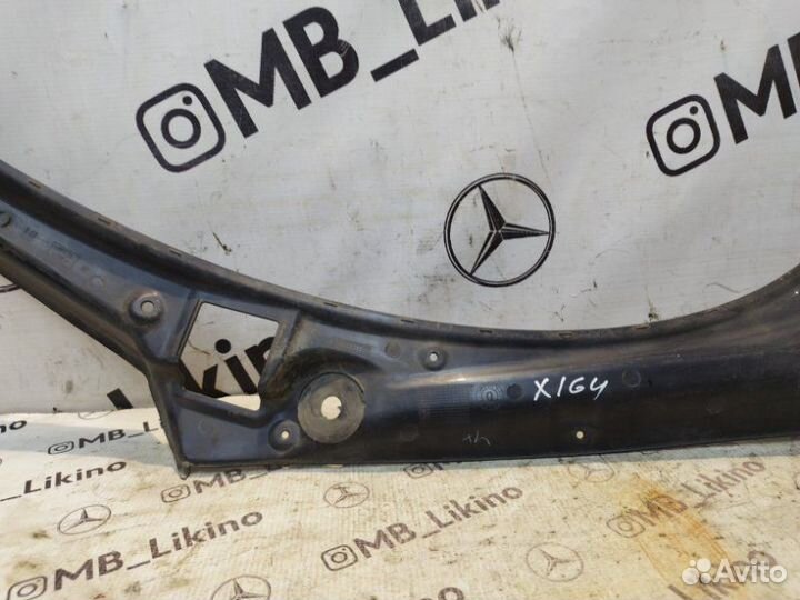 Водосток багажника левый Mercedes Gl X164