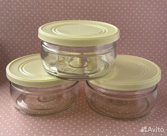Три стеклянные банки с крышками, 220 мл