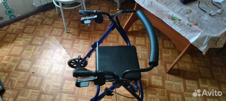 Ходунки для инвалидов на колесах