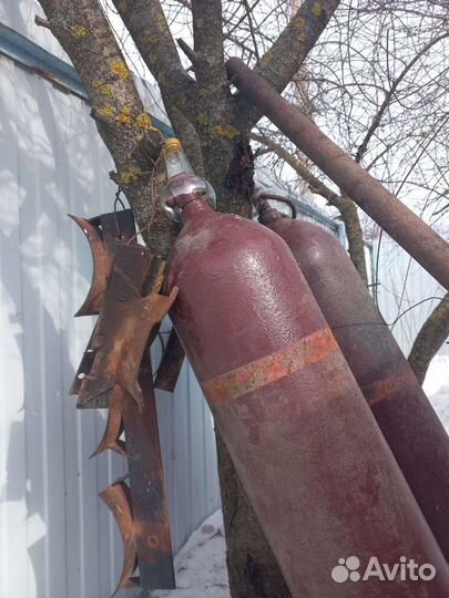 Баллоны газовые 4 шт.бу + крепеж