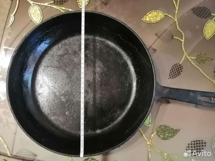 Чугунная сковорода