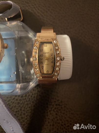 Часы наручные женские