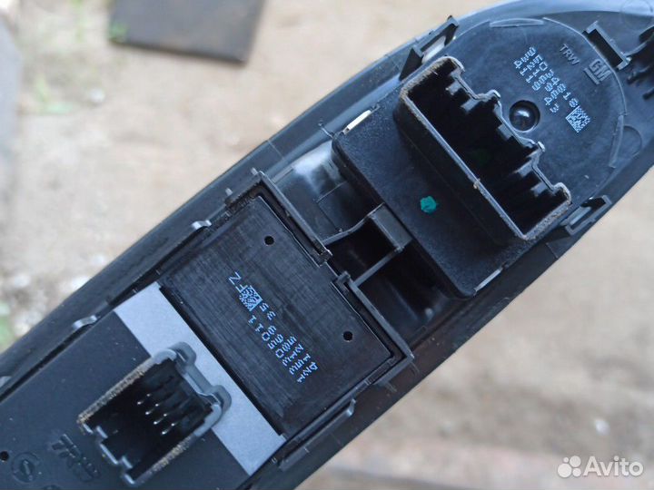 Блок управления стеклоподъемниками opel mokka