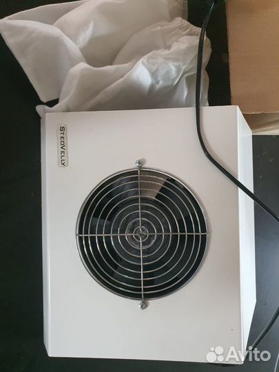 Настольный пылесос для маникюра