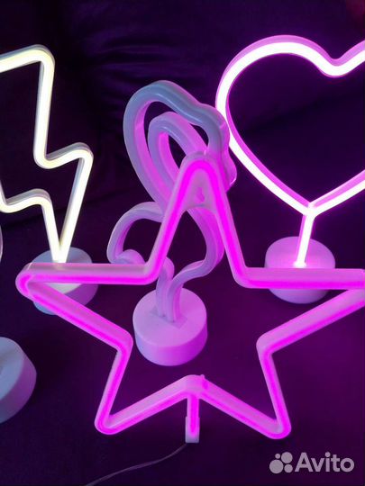 Неон Розовое Сердце и Фламинго остался. Неоновый