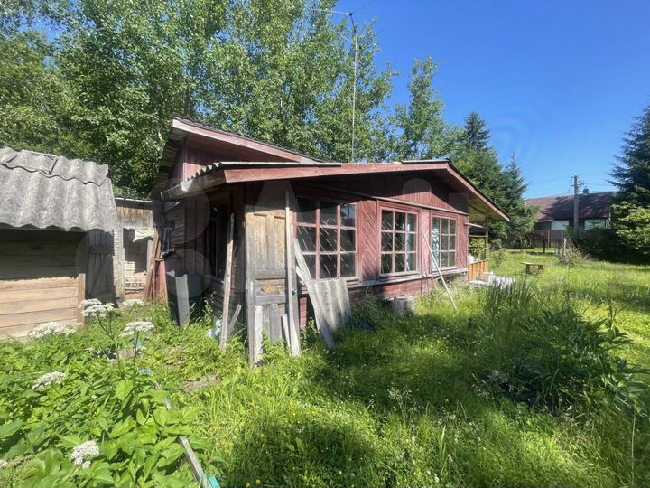 Дача 40 м² на участке 6 сот.