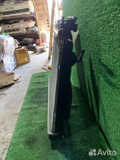 Радиатор двигателя / радиатор основной Nissan