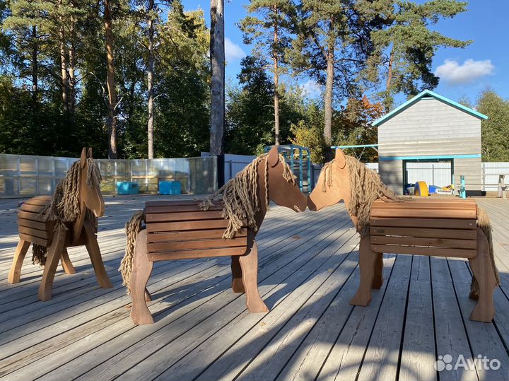 Лошадка из дерева