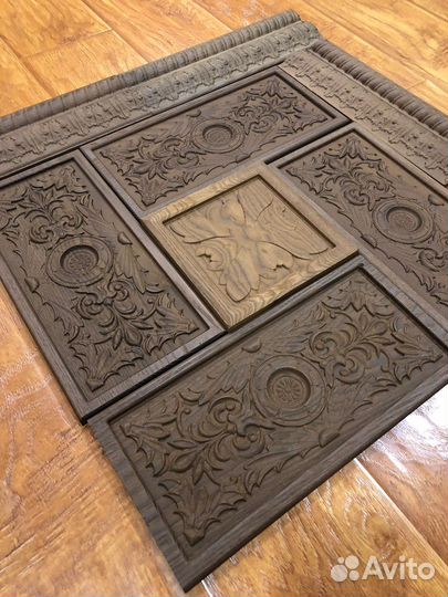 Резное панно из дерева. Настенное пано