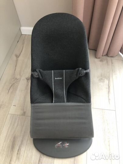 Шезлонг babybjorn серый