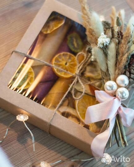 Новогодний букет к подарку