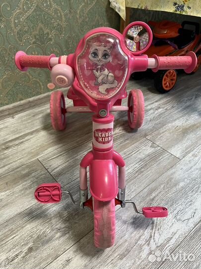 Трехколесный велосипед