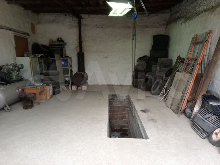 Гараж, > 30 м²