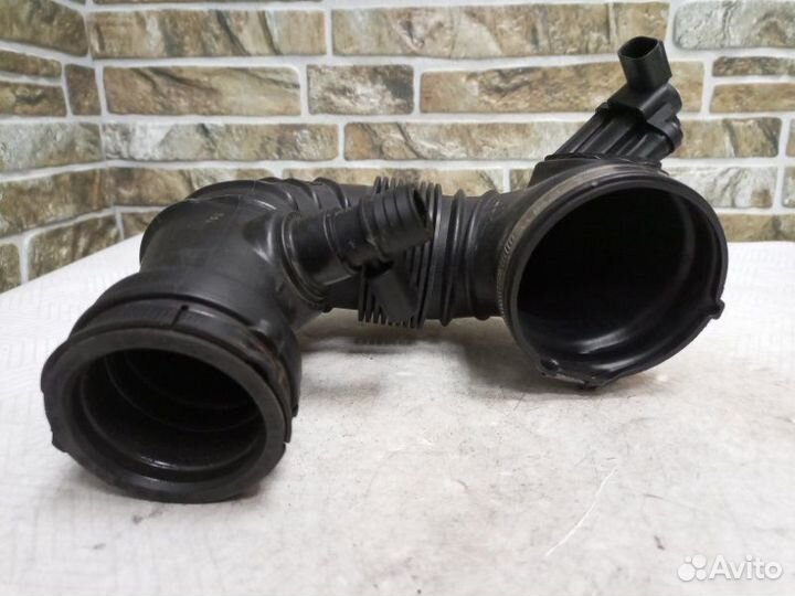 Патрубок воздушного фильтра Mercedes-Benz E-Class