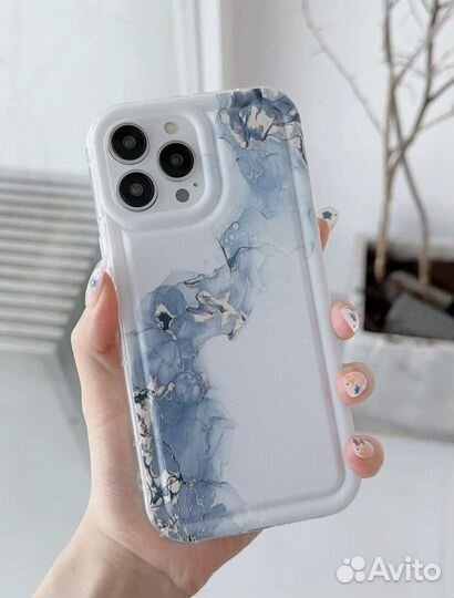 Чехол на iPhone 11