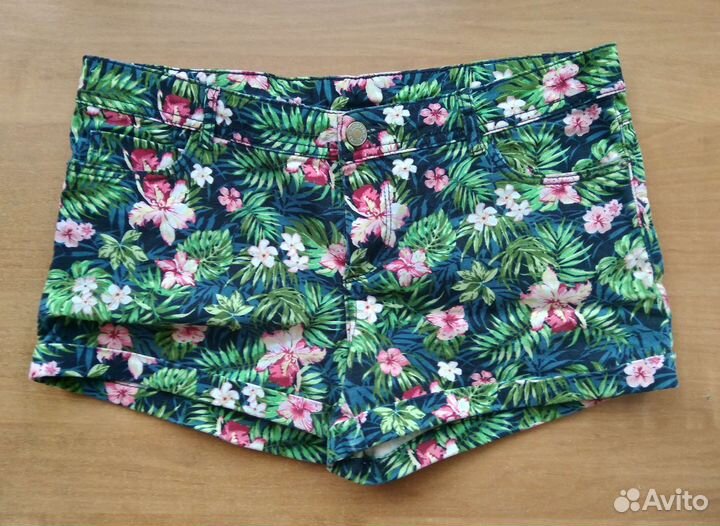 Шорты женские