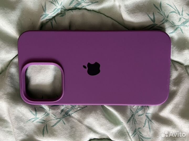 Продам чехол на 13 pro телефон