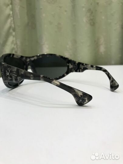 Солнечные очки женские chrome hearts fist full ‘O