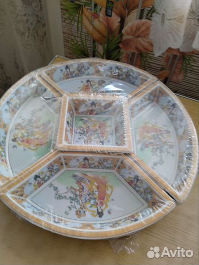 Менажница на вращающейся подставке