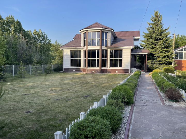 Дом 242 м² на участке 22 сот.