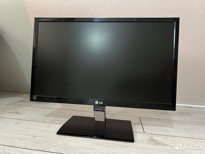 Монитор LG flatron e2260v