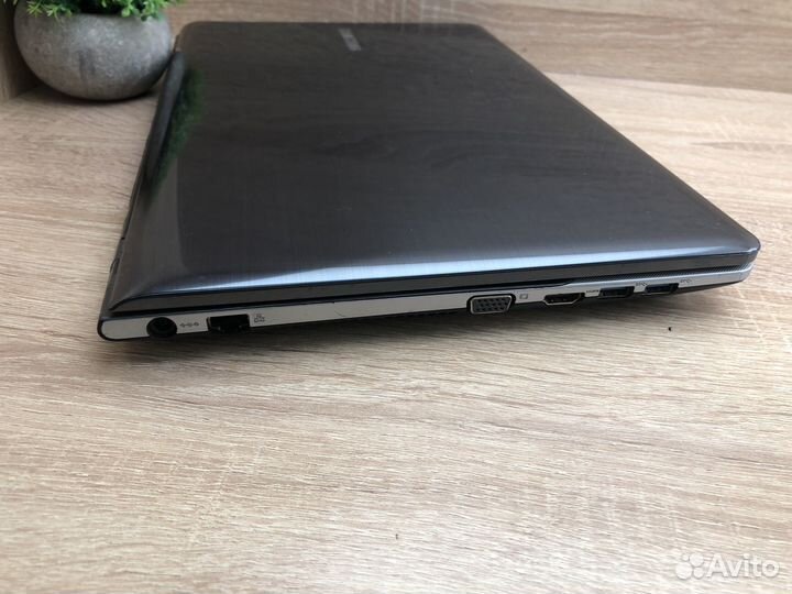 М. Samsung NP355V5C