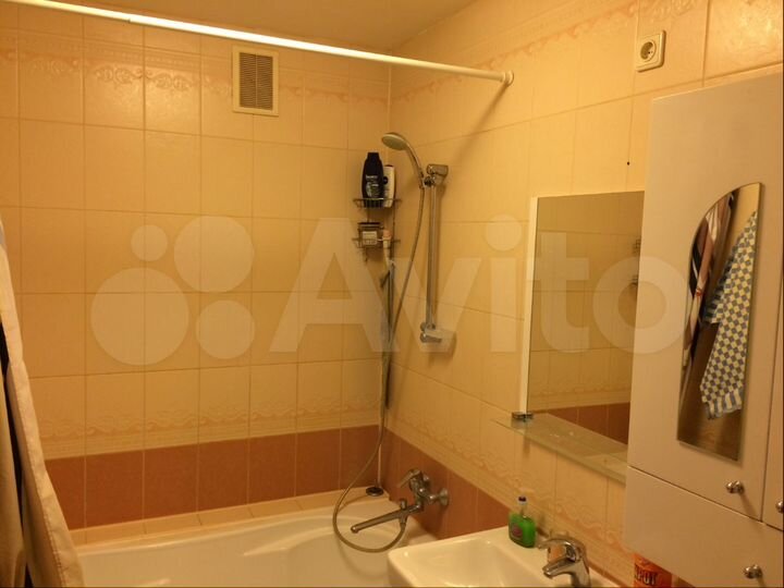 2-к. квартира, 67,2 м², 2/10 эт.