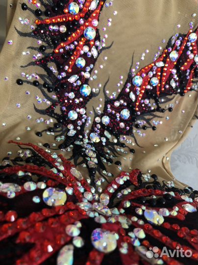 Художественная гимнастика. Купальник