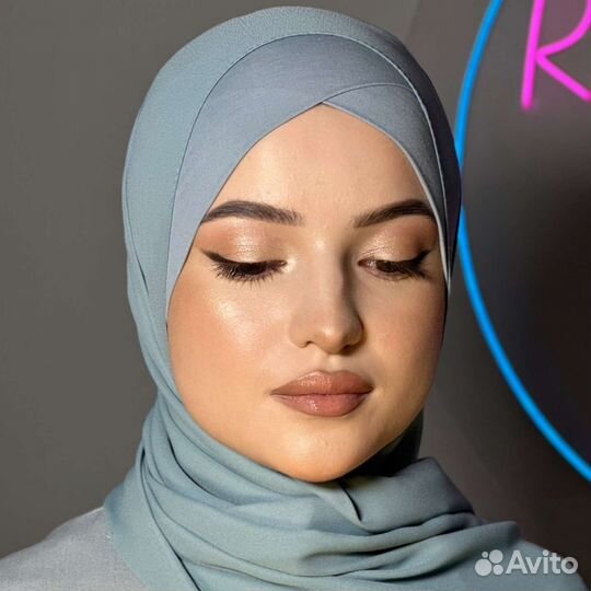 Модель на макияж