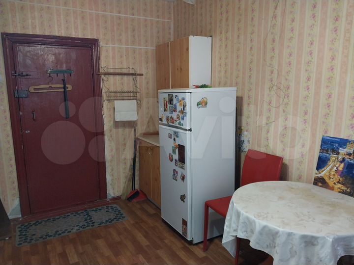 Комната 14 м² в 1-к., 2/4 эт.