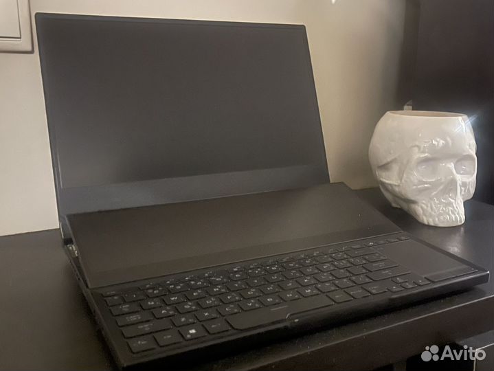 Asus Rog Zephyrus Duo 15 SE