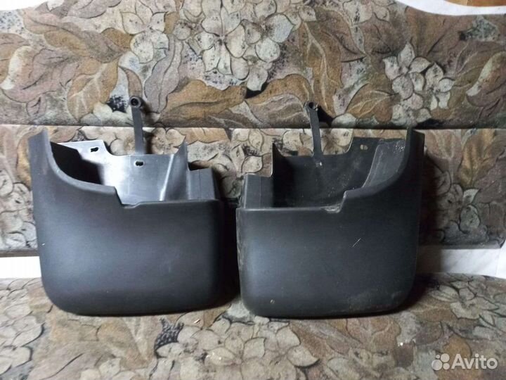 Брызговики передние Mitsubishi Pajero Sport