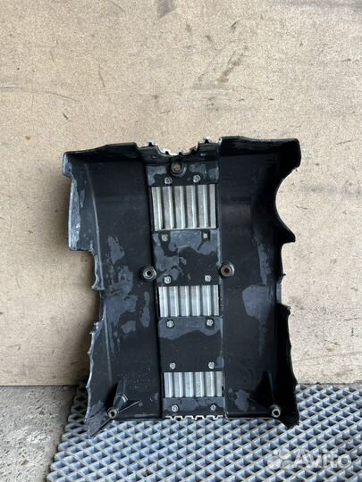 Крышка декоративная двс pajero 2 6g74 Dohc