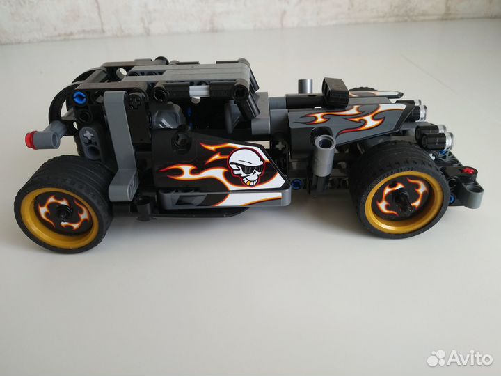 Lego Technik Гоночный автомобиль 42046