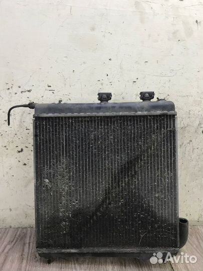 Радиатор двс Citroen C3 DV6ated4 2004
