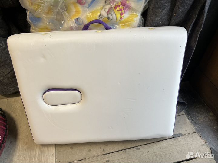 Массажный стол