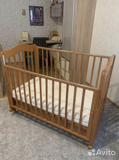 Детская кроватка